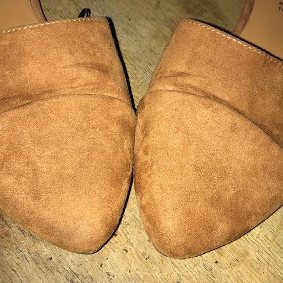 Flats - Picture 3 of 4